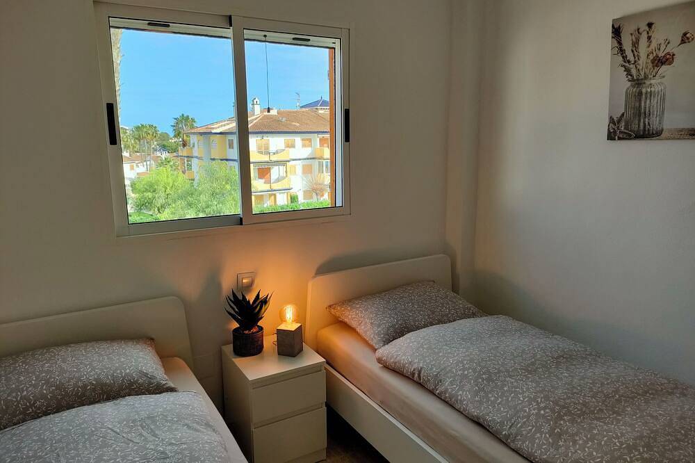 Casa Toni - cozy vacation home for 4 people in Mil Palmeras in Pilar de la Horadada, Costa Blanca