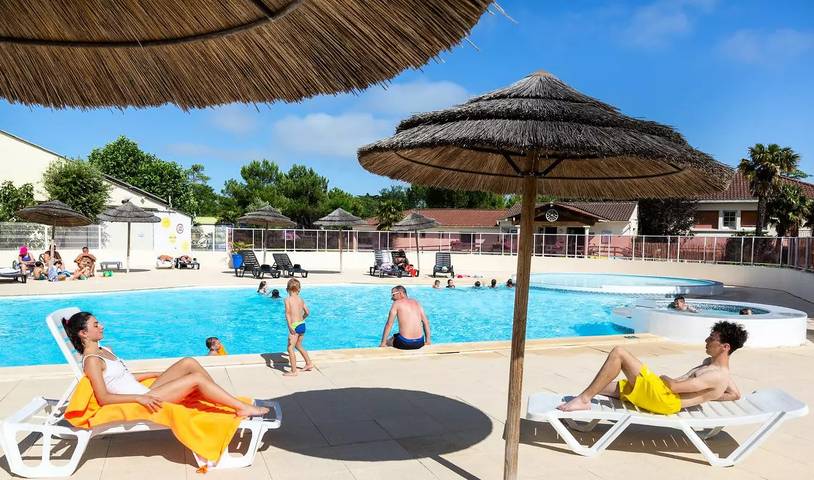 Bungalow für 4 Personen, mit Terrasse in Vendée