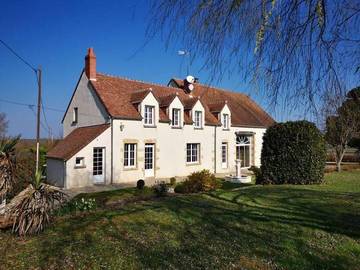 Gîte pour 12 personnes, avec piscine et terrasse, animaux acceptés à Montgivray