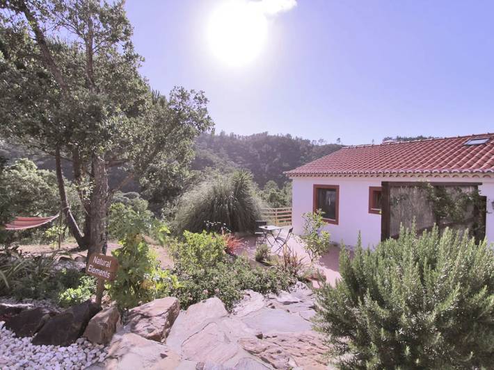 Casa de férias para 2 pessoas, com piscina e terraço em Odeceixe