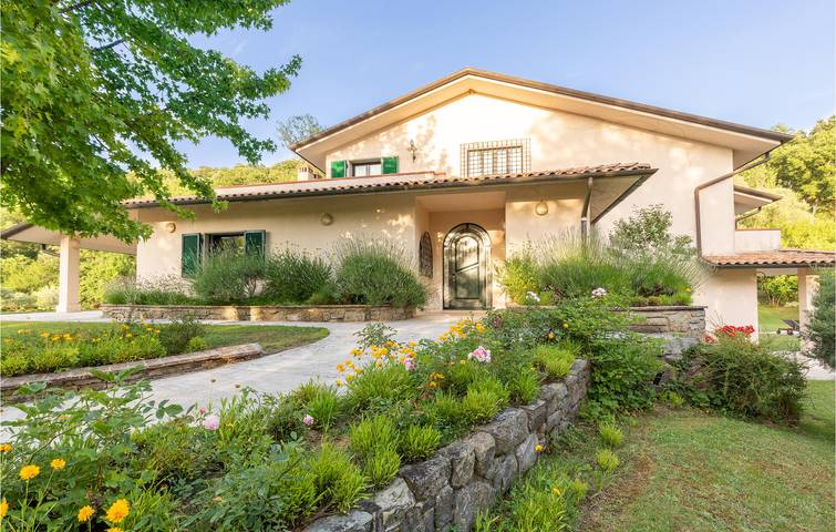 Apartamento Piscina Jardín con Parking in Umbertide, Valtiberina