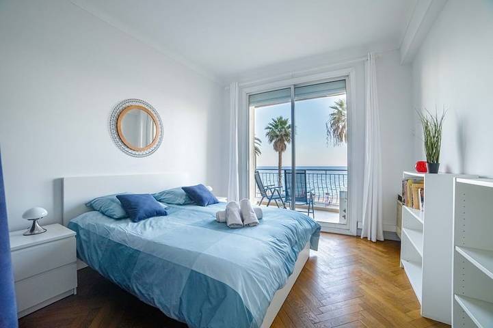 Entire apartment, Apartment in Cannes with 3 bedrooms sleeps 6 in Cannes, Mediterranean Coast (France)