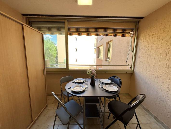 Ganze Wohnung, Studio-Kabine, Parkplatz, Loggia, freier Blick - 4 Pers. in Bandol, Mittelmeerküste (Frankreich)