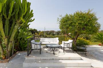 Villa for 10 People in Reinoso, Estepona, Photo 3