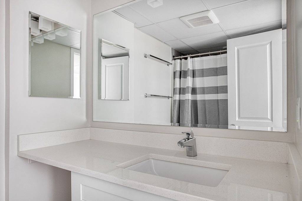 Ganze Wohnung, Hip Ballston 1Br w/ Pool, W/D & Gym, walk to Bars & Metro, by Blueground in Arlington (VA), Arlington County