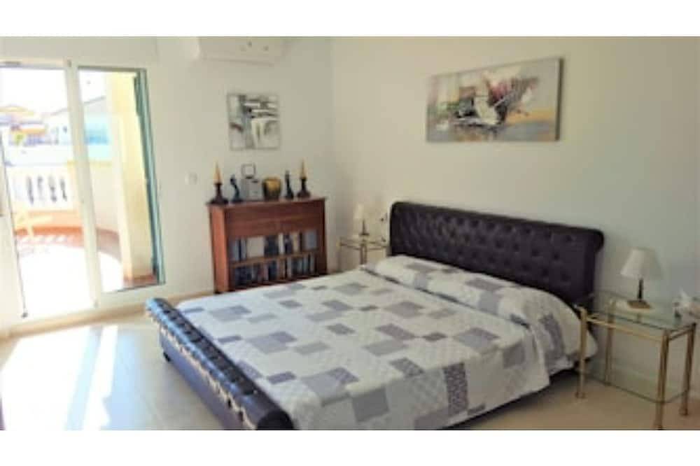 Villa south facing-Private heated pool-Beach-English Tv-2 King size-Wi-Fi in Golf Resorts Murcia, San Javier