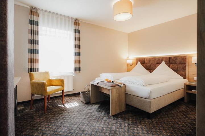 Hotel für 3 Personen, mit Terrasse und Garten sowie Pool und Sauna