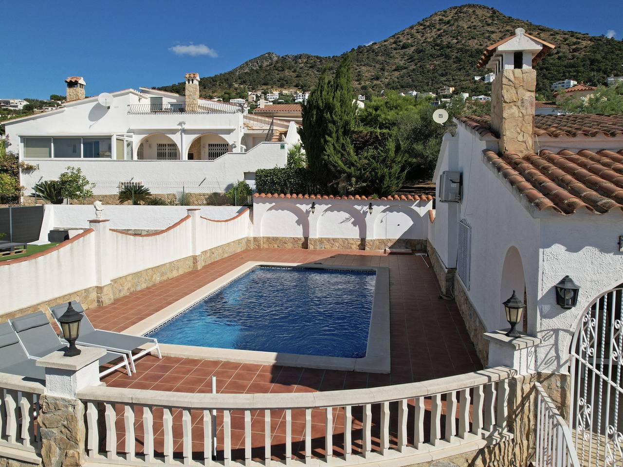 Villa 2 dormitorios en Rosas con piscina privada y aire acondicionado in El Mas Fumats, Roses