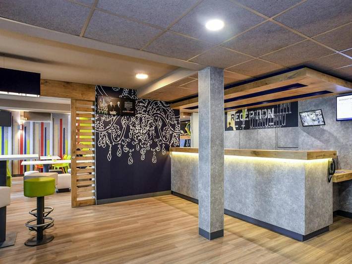 Hôtel pour 3 personnes, avec Terrasse ainsi que Jardin et Vue