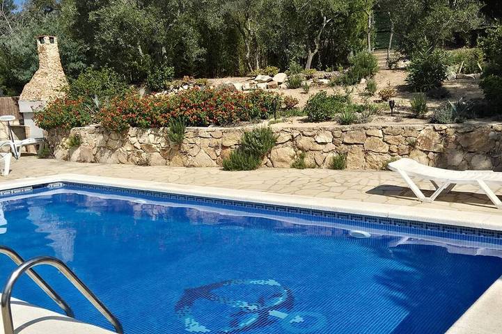 Gîte pour 8 personnes, avec jardin