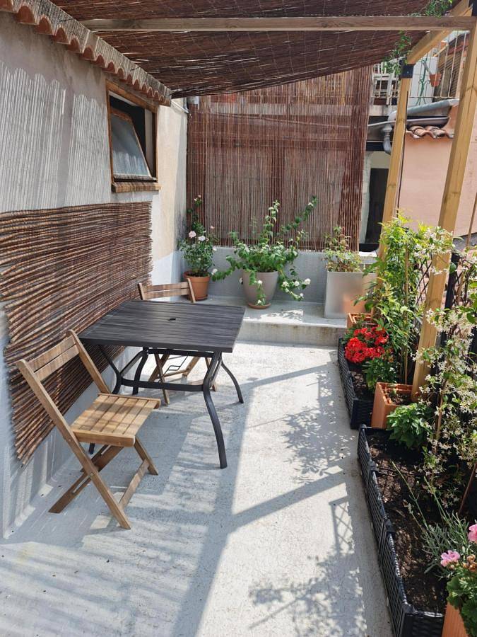 Gîte pour 2 personnes, avec vue et terrasse, animaux acceptés à Moulinet - 4