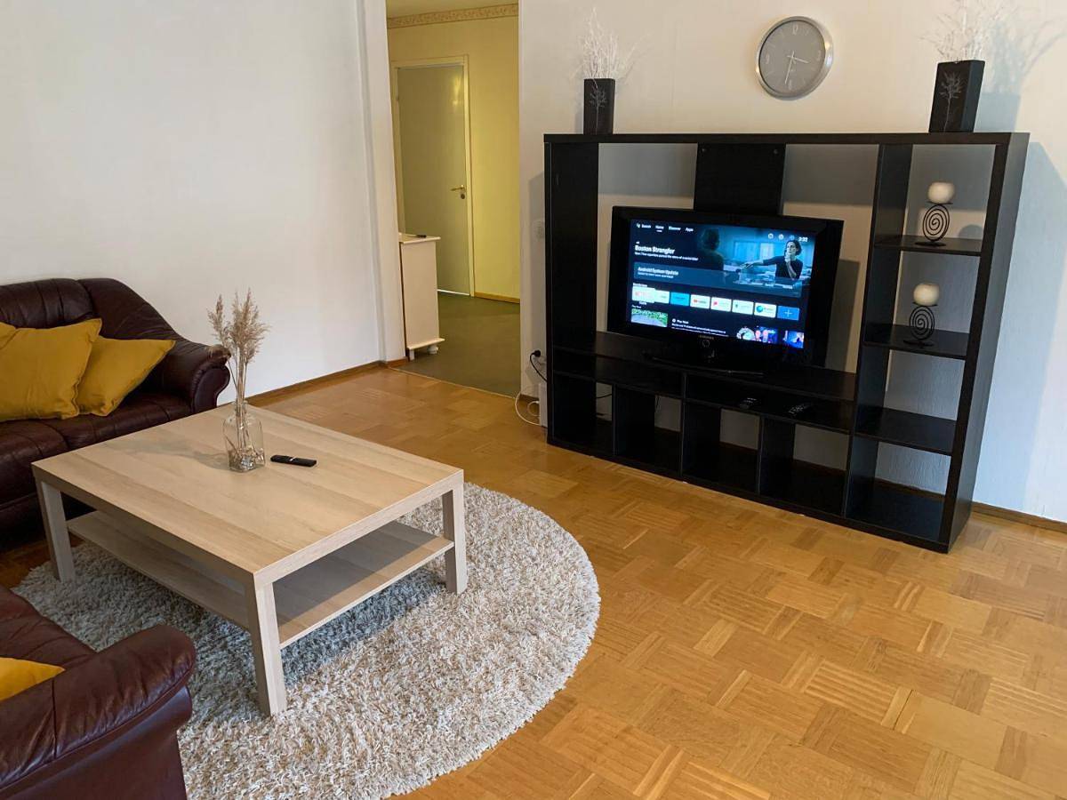 Appartement entier, Large rental unit in Västerås in Västeras, Västmanland