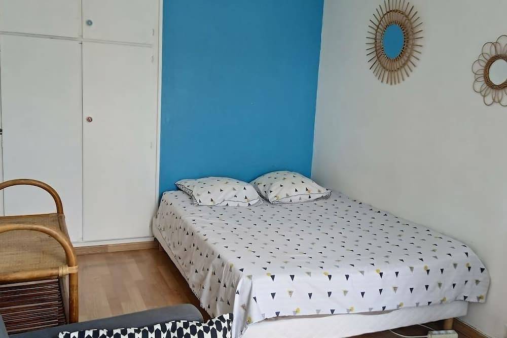 Nice quiet room near Paris - metro Villejuif Paul Vaillant Couturier in Villejuif, Valle del Marne