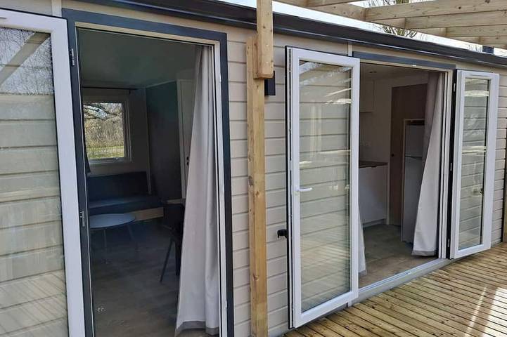 Mobil home pour 4 personnes dans Long