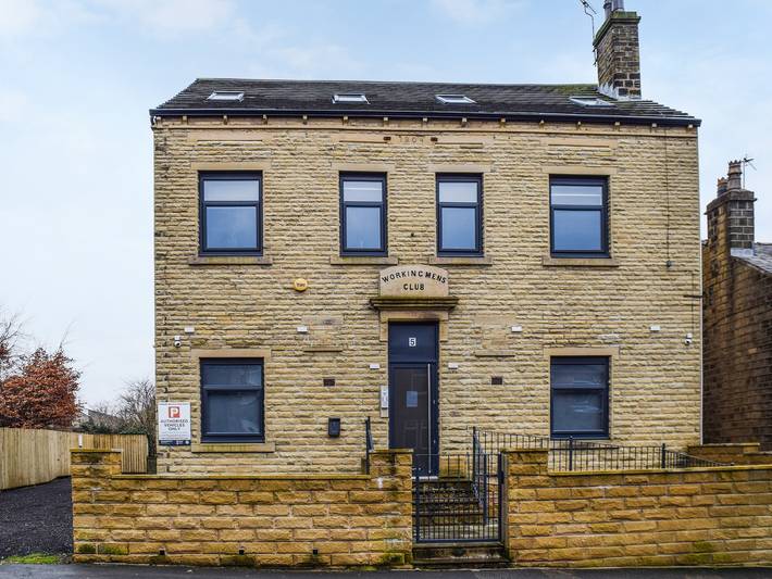 Apartment for 6 people in Huddersfield