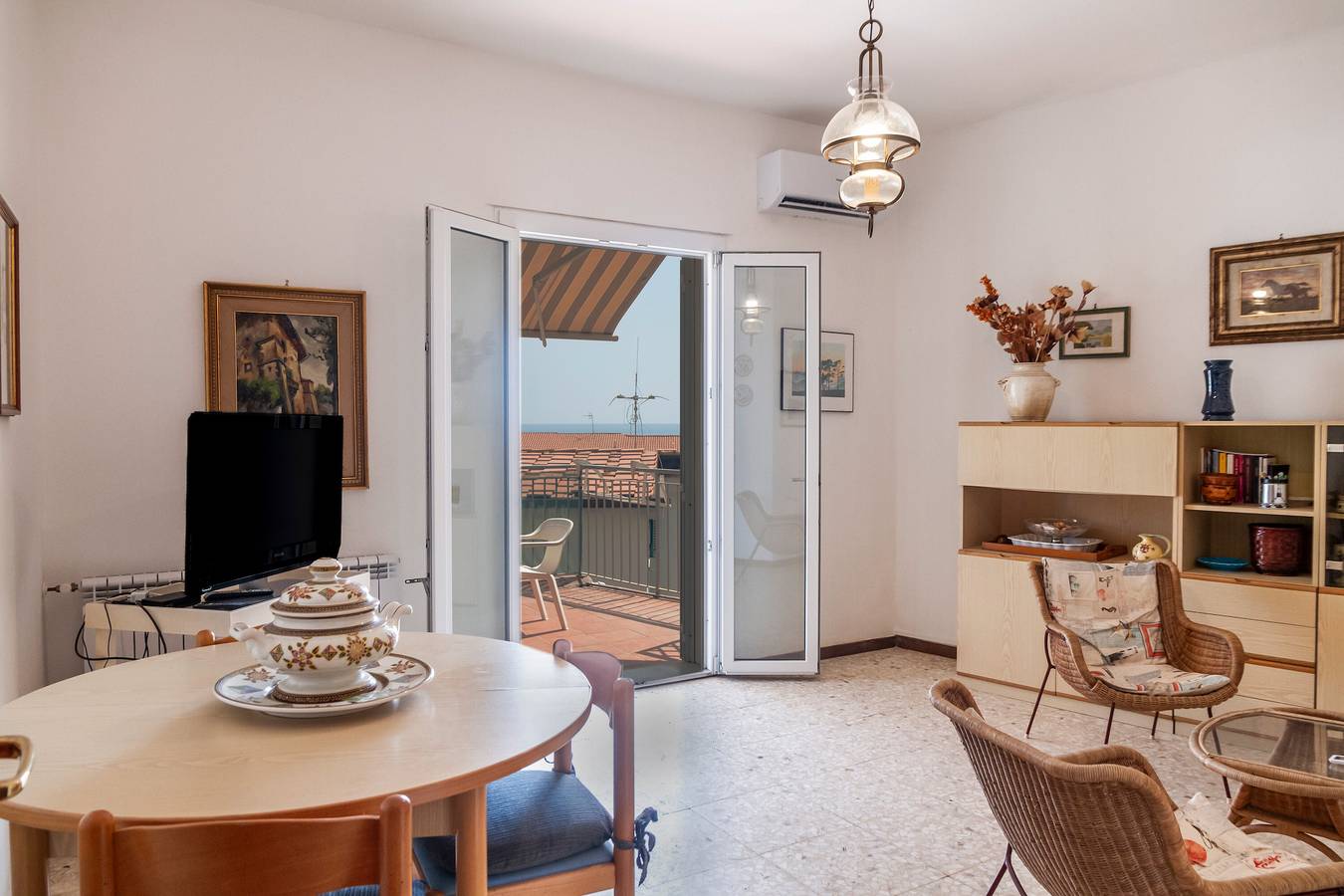 Entire apartment, Apartment 'L'Elicriso' with Sea View, Private Terrace and Private Garden in Castiglione della Pescaia, Grosseto Province