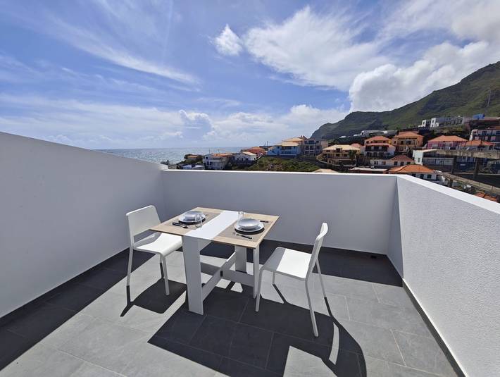 Entire apartment, Studio 3 with Sea View in Caniçal, Madeira in Caniçal, Madeira