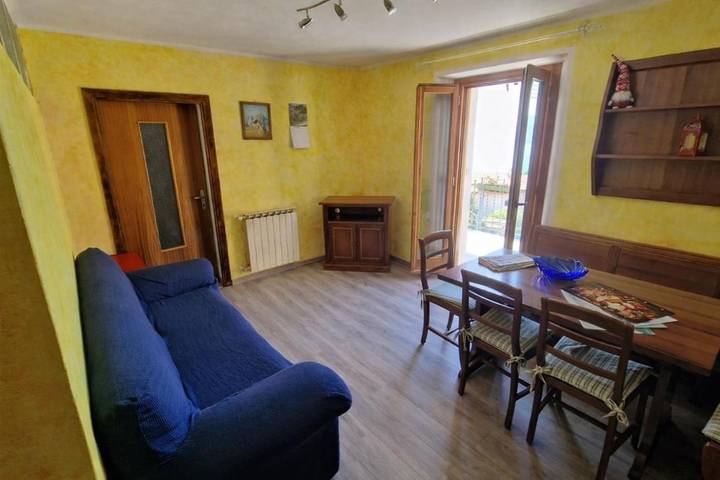 Ferienwohnung für 6 Personen, mit Balkon und Terrasse sowie Seeblick und Ausblick in Santa Maria Rezzonico - 2