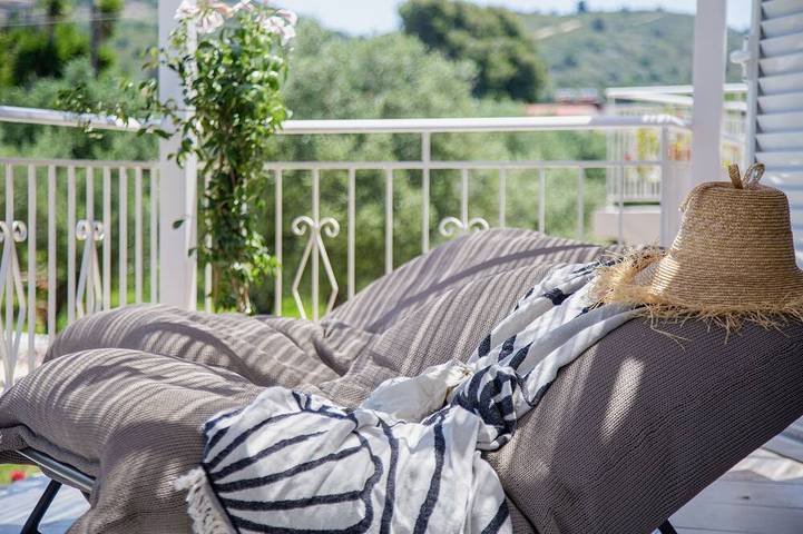 Apartment for 2 people, with garden and balcony in Lassi