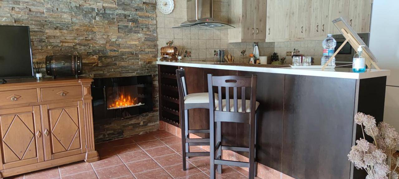 Apartamento entero, Buhardilla rústica muy acogedora in Villahermosa del Río, Provincia de Castellón