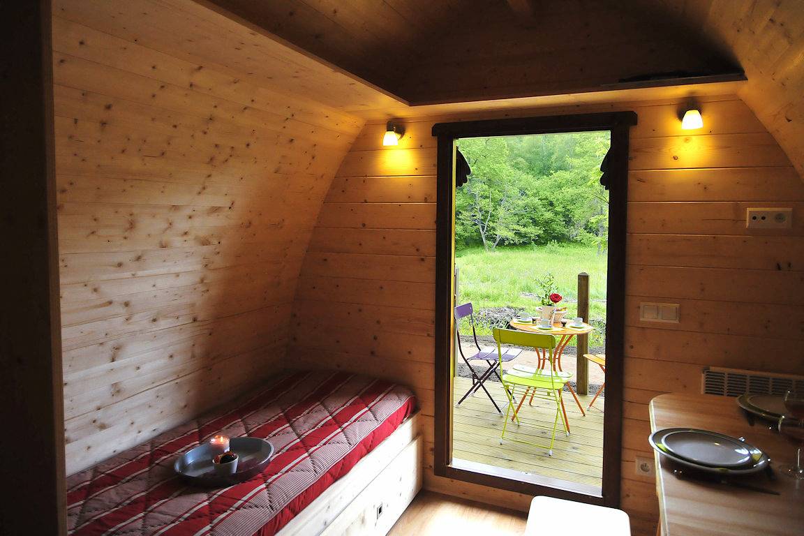 La cabane forestière - la Petite Sapinière in Voussac, Allier