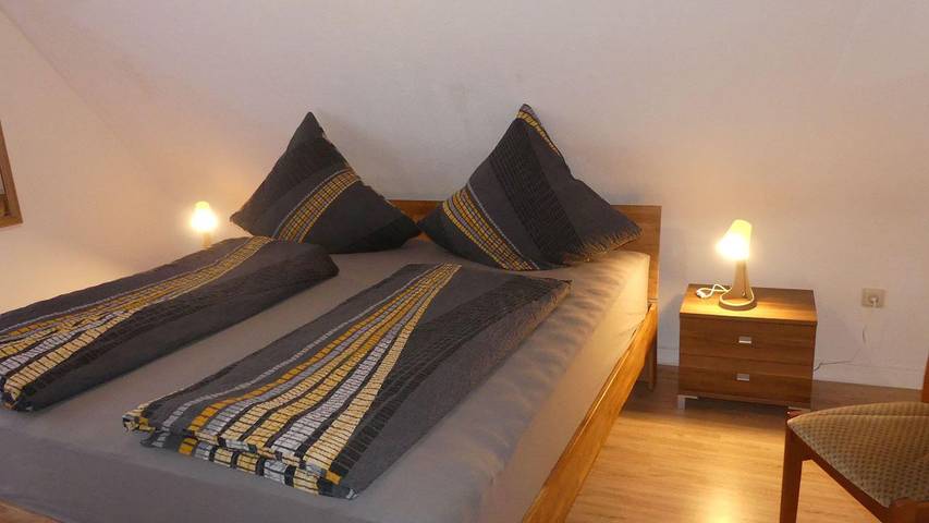 Ferienwohnung für 5 Personen, mit Balkon und Garten, kinderfreundlich in Idar-Oberstein