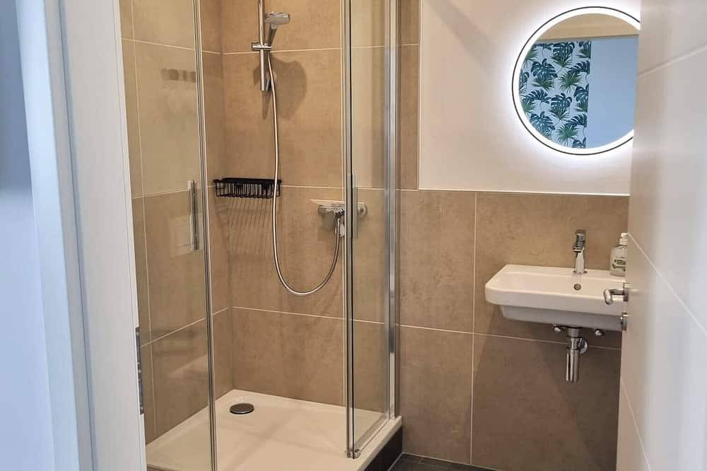 Ganze Wohnung, Wohnung Donau -  ruhig, zentral, Küche, Bad, Parkplatz in Passau, Passauer Land
