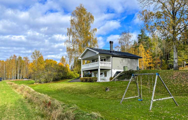 Ferienhaus für 6 Personen mit Terrasse in Värmland