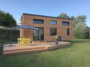 Gîte pour 4 personnes, avec jardin à Cléder