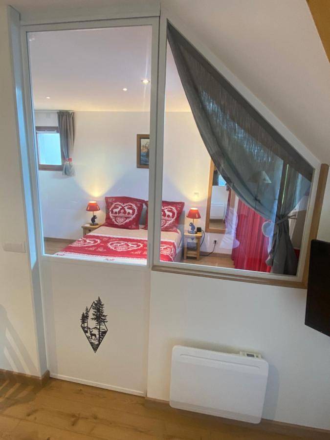 Gîte pour 4 personnes, avec balcon et vue ainsi que piscine et sauna à Giez - 4