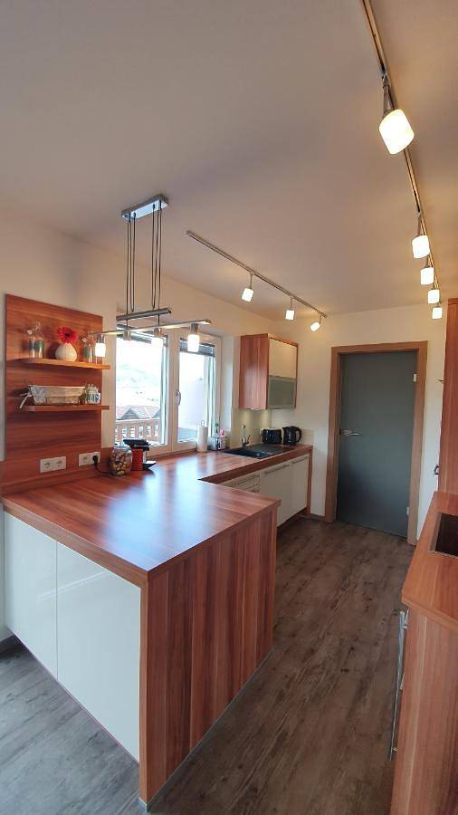 Ferienwohnung für 6 Personen, mit Balkon und Terrasse sowie Seeblick in Mondsee (Stadt)