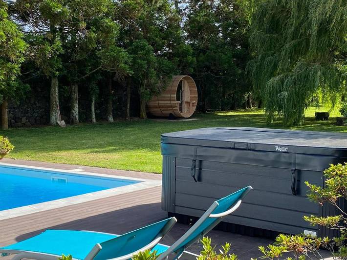 Casa rural para 6 personas, con jardín y jacuzzi además de piscina y sauna, Se admiten mascotas en Ponta Delgada - 4