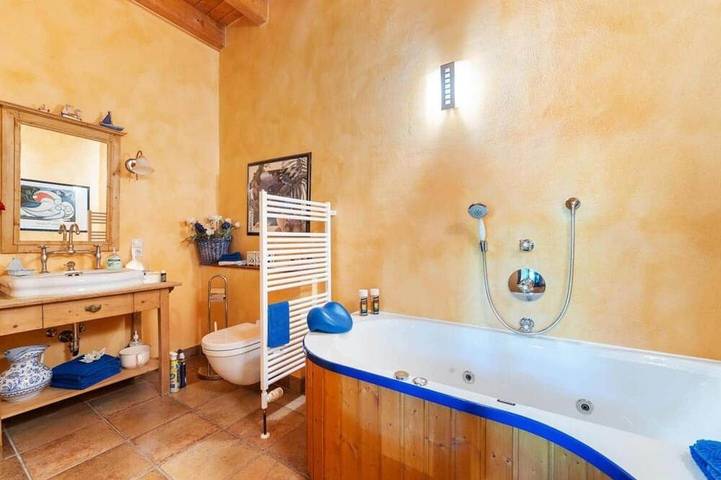 Ferienhaus für 2 Personen, mit Balkon und Whirlpool sowie Garten in Hennef - 2