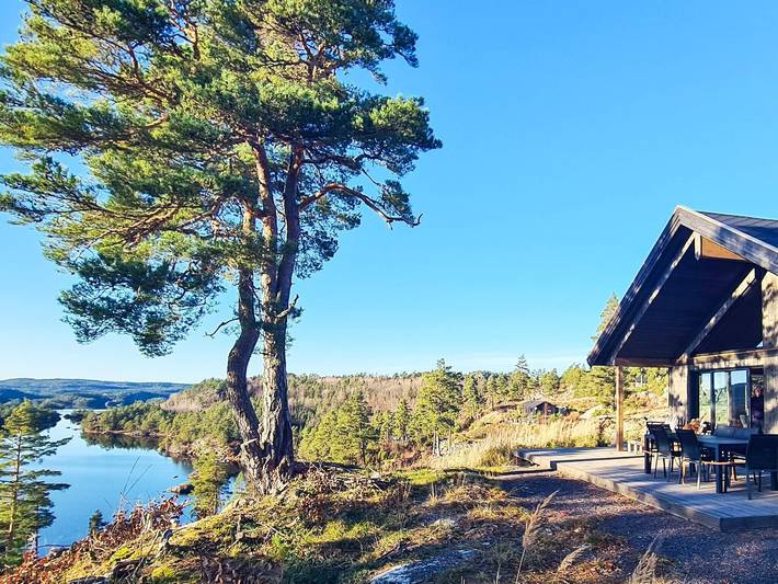 Feriehus for 10 personer, med sauna og terrasse i Risør