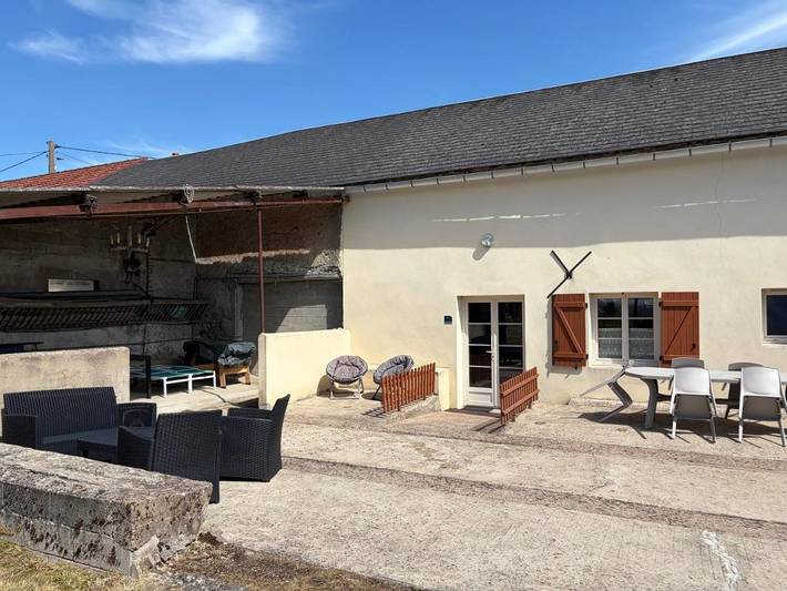 Location de vacances pour 8 personnes, avec Terrasse et Jardin à Sommant - 3