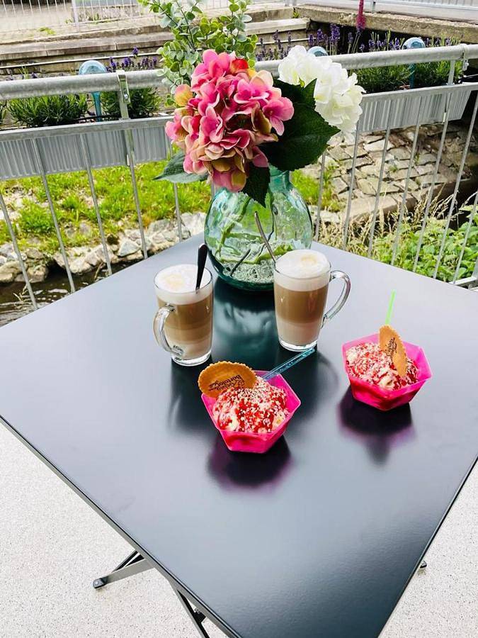Ferienwohnung für 2 Personen, mit Balkon und Ausblick in Selb