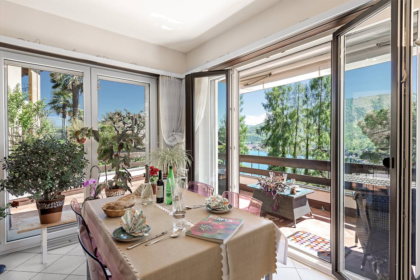 Ganze Wohnung, Apartment Graziella With Pool And View in Ponte Tresa, Luganersee