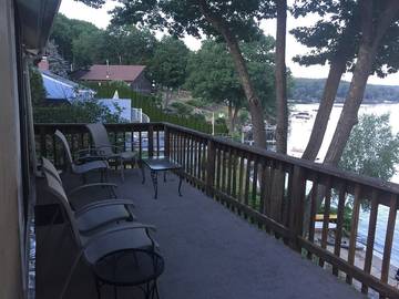 Cabin for 6 Guests in Meredith (NH), Lake Winnipesaukee, Picture 2