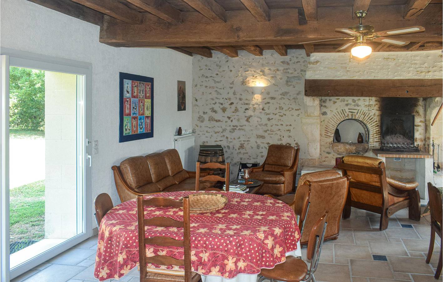 Gemütlicher Rückzugsort: 130qm mit Parkplatz, TV, Garten & Internet in Ardentes, Châteauroux und Umgebung
