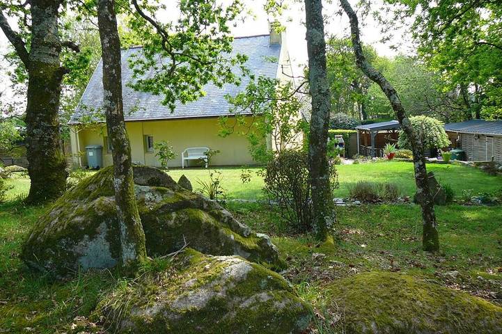 Location de vacances pour 5 personnes, avec terrasse et jardin à Plogonnec - 4