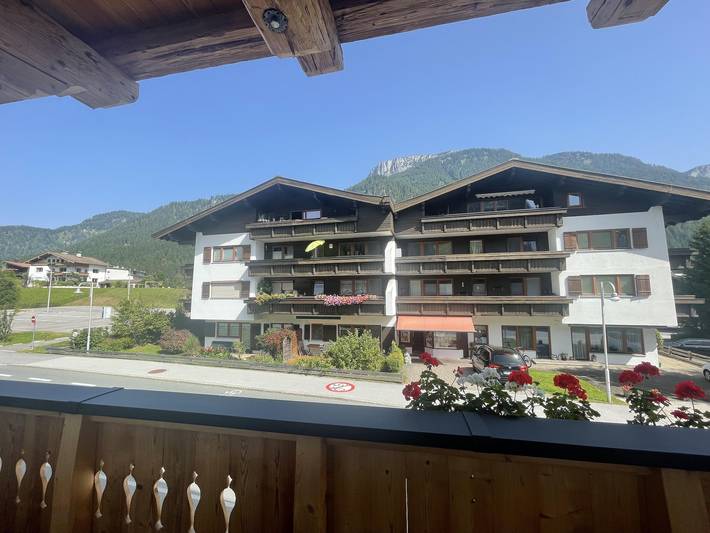 Ganze Ferienwohnung, Appartement/Fewo, Dusche, Wc, Balkon in Waidring, Chiemgauer Alpen