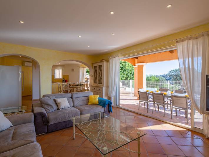 Location de vacances pour 8 personnes, avec terrasse et jardin dans Golf Bluegreen Sainte-Maxime - 4