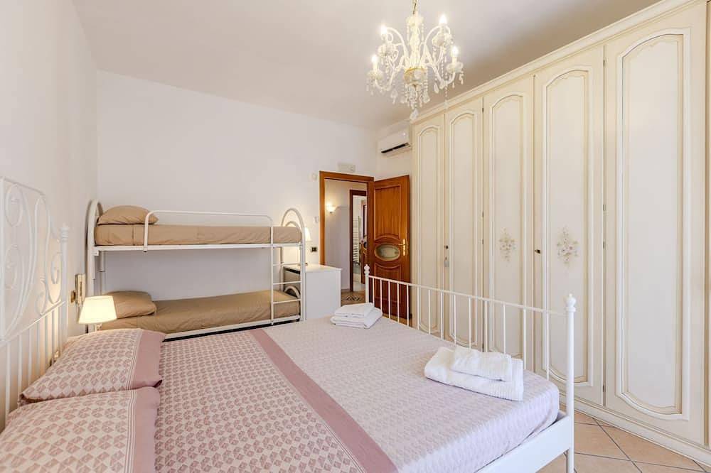 Entire apartment, Home Sweet Home in Portici, Vesuvio National Park