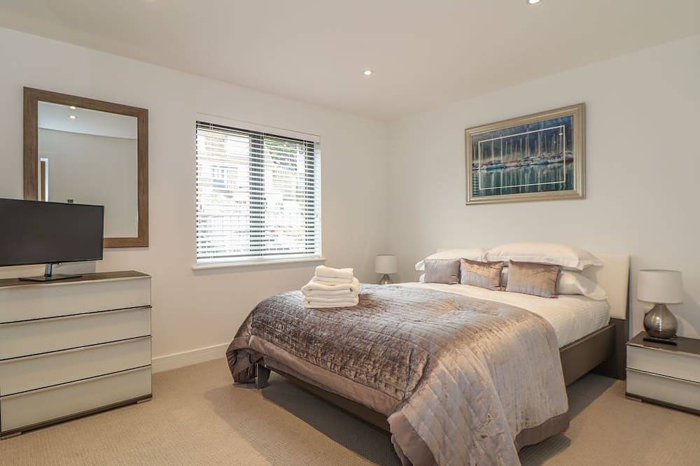 Praa Waves, family friendly, country holiday cottage in Praa Sands in Praa Sands, Cornwall