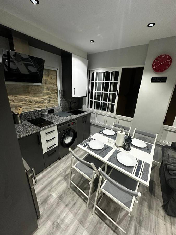 Apartamento de vacaciones para 5 personas, con balcón y vistas - 1