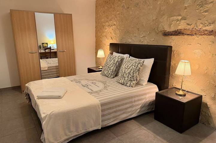 Location de vacances pour 9 personnes, avec piscine et jardin à Saint-Caprais-de-Bordeaux - 2