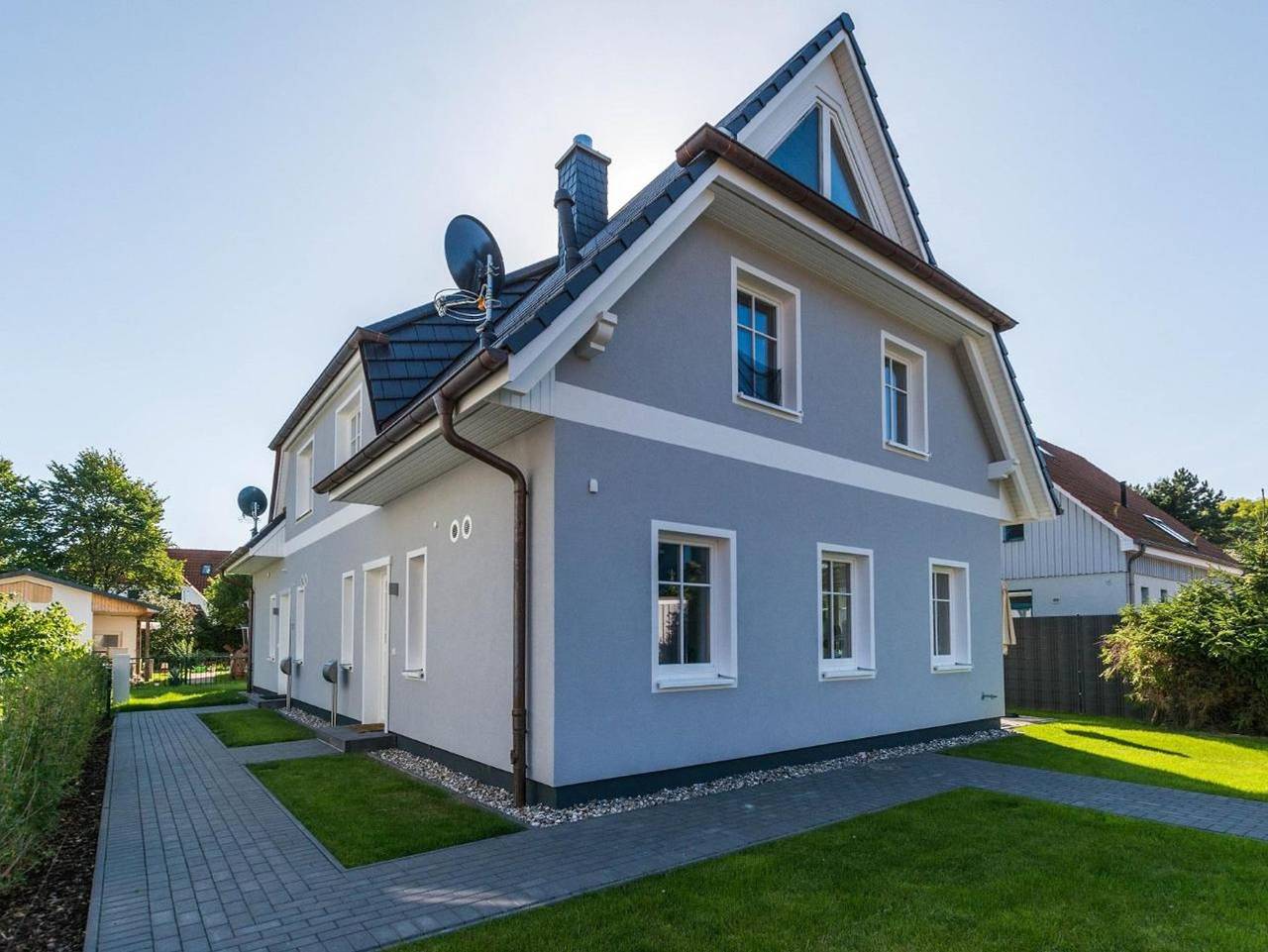 Schulstrasse 28 "Haus Helle Brise" - ruhig und zentrale gelegene komfortable Haushälfte in Zingst, Fischland - Darß - Zingst