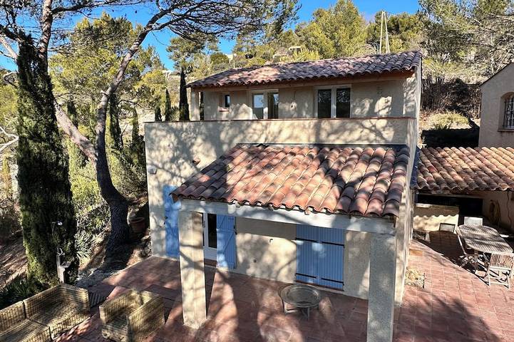 Provencal house with direct access to lake and private pool in Esparron-de-Verdon, Alpes de Alta Provenza