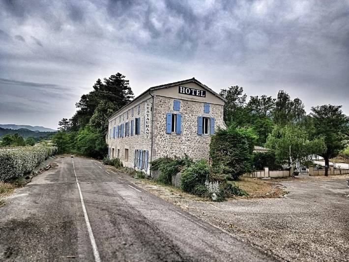 Hôtel pour 2 personnes, avec vue et terrasse à Montmaur-en-Diois