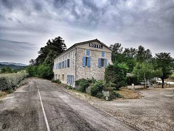 Hôtel pour 2 personnes, avec vue et terrasse à Montmaur-en-Diois